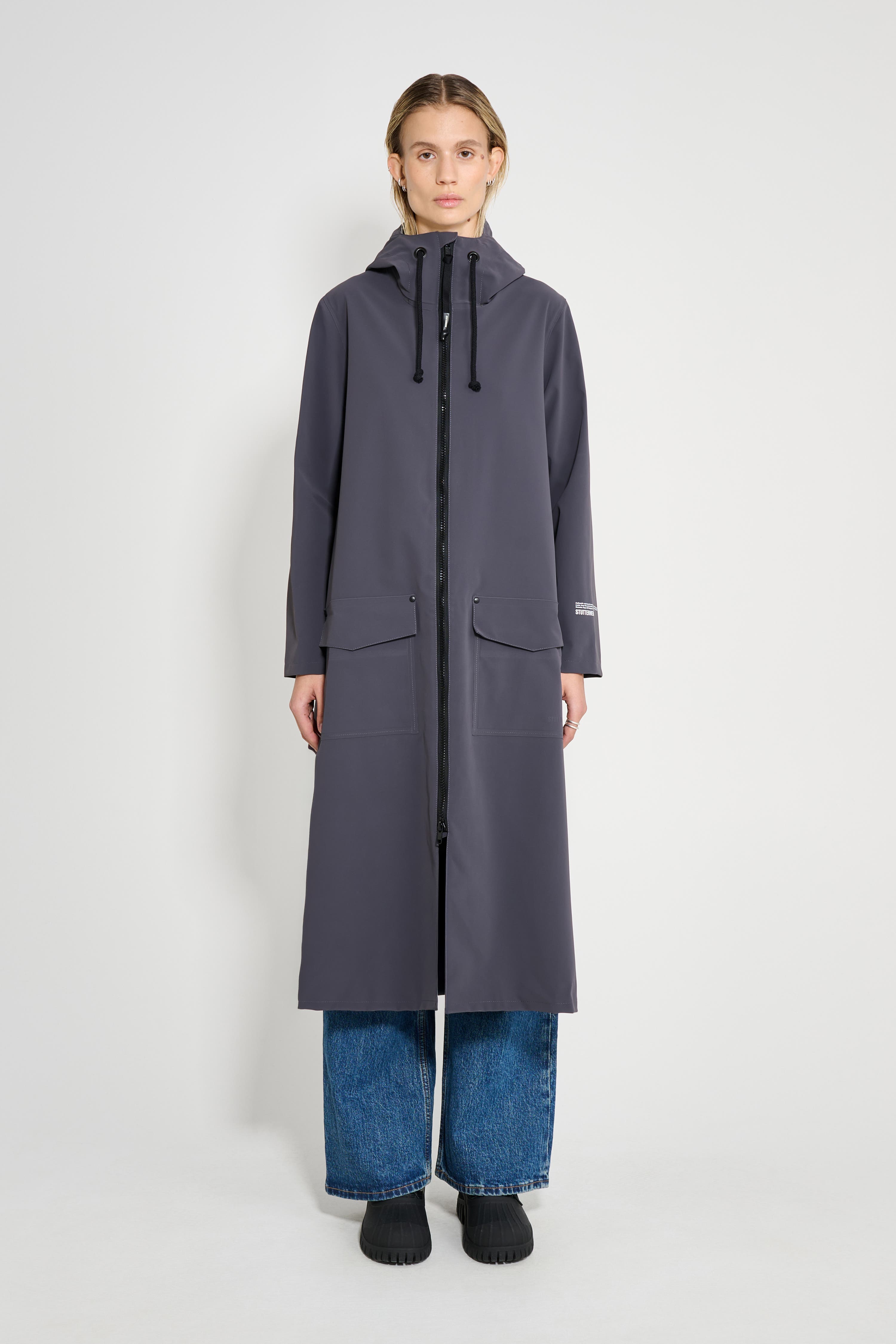 Mosebacke Long Patch Matte Raincoat - image 5