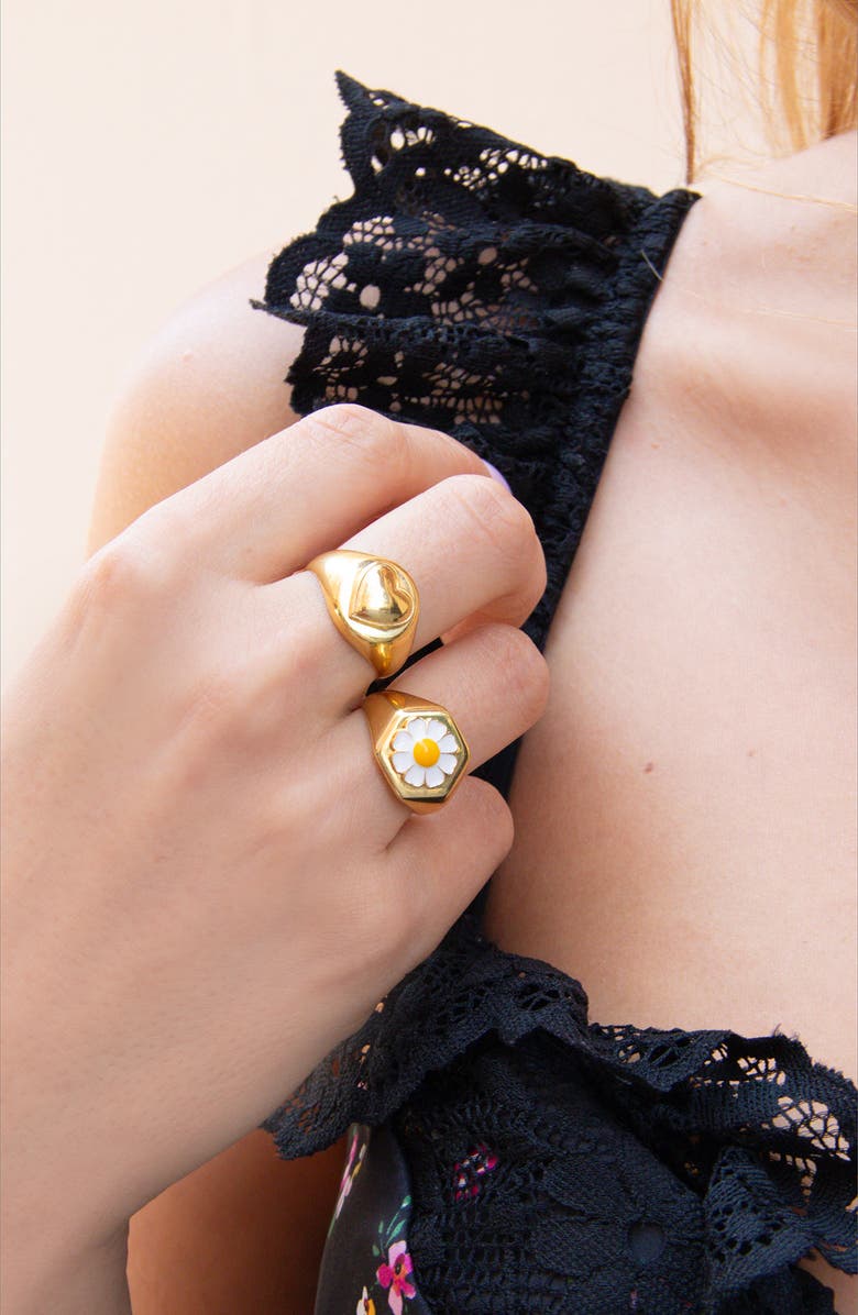 Wilhelmina Garcia Daisy Ring, Alternate, color, 