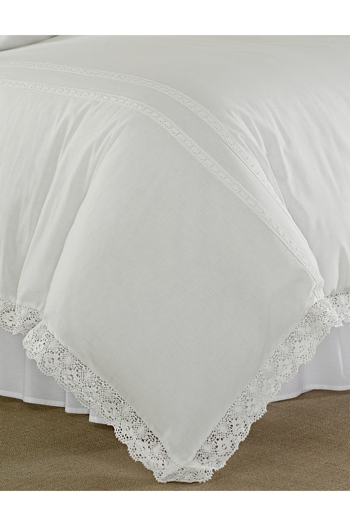 Laura Ashley Annabella White Full/Queen Comforter Set