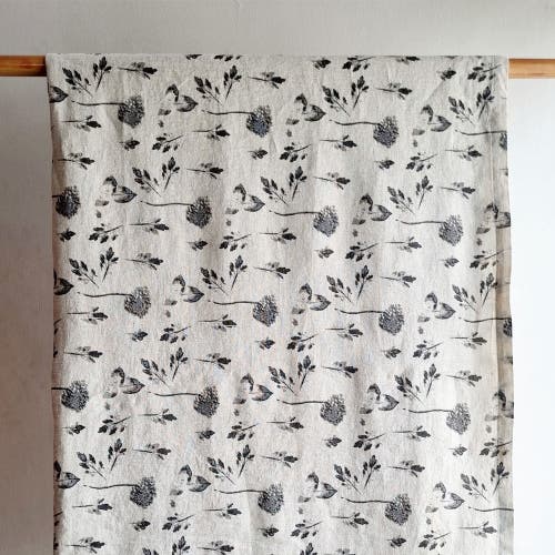 Cg Hunter Floral Tablecloth In Gray
