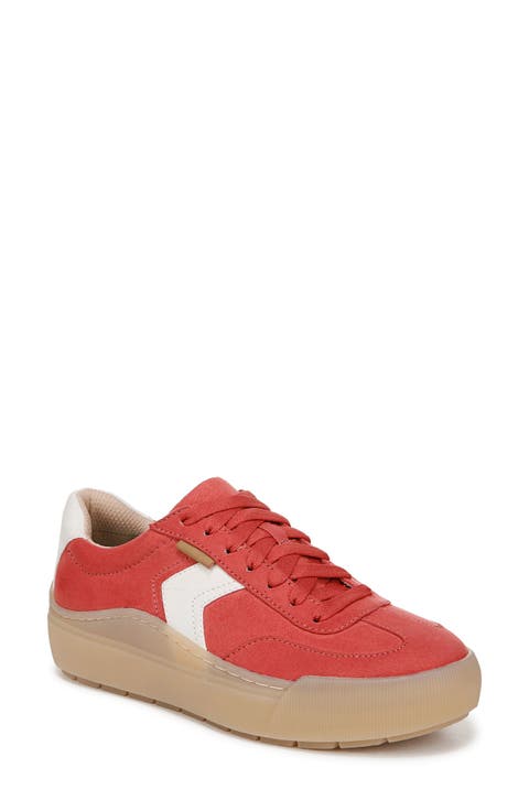 Time Off Win Low Top Sneaker (Women)