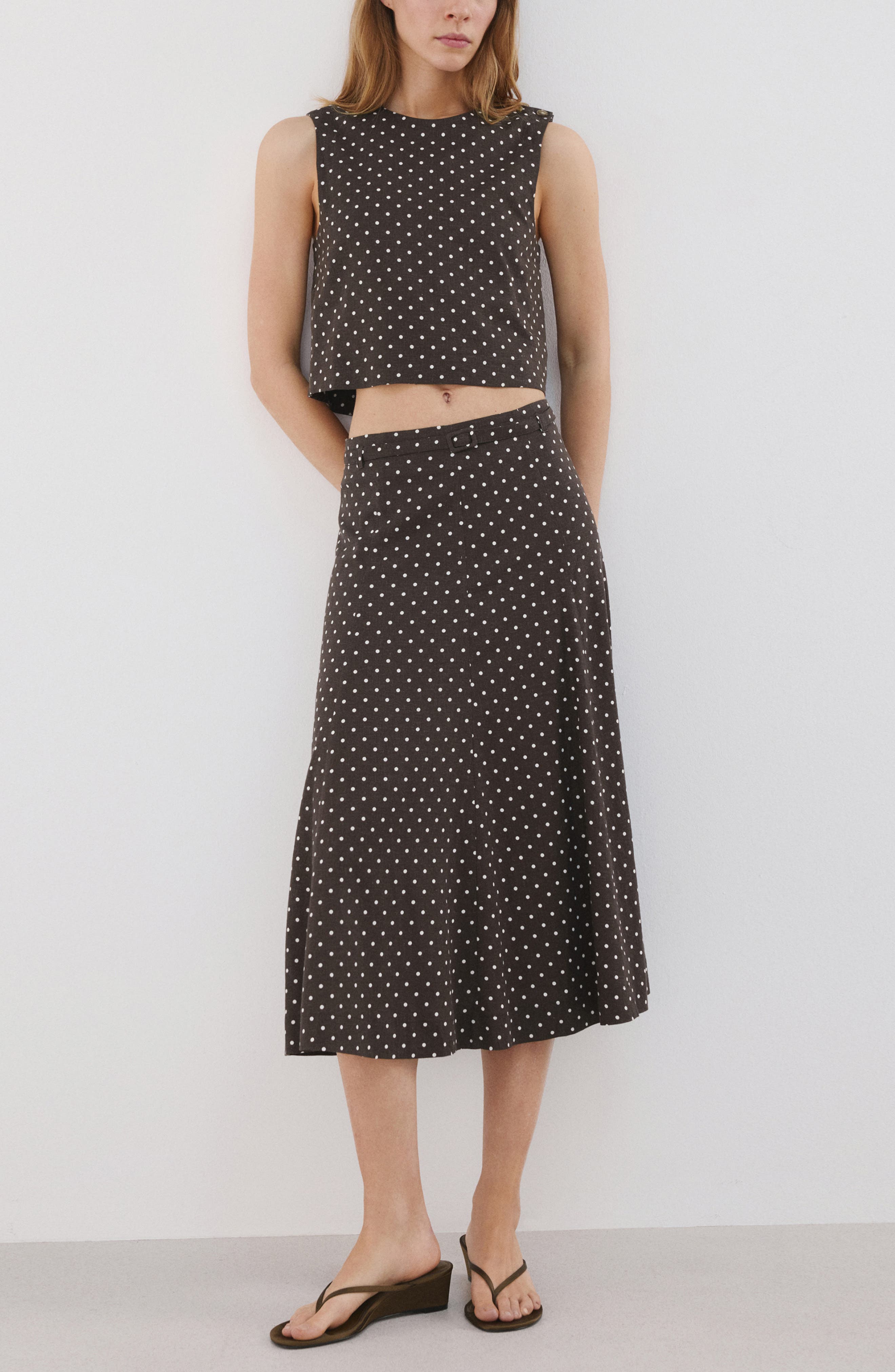 Polka Dot Sleeveless Linen Blend Crop Top - image 2