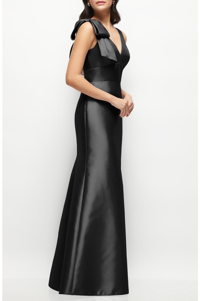 Bow Detail Sleeveless Satin Twill Trumpet Gown, Alternate, color, BLACK