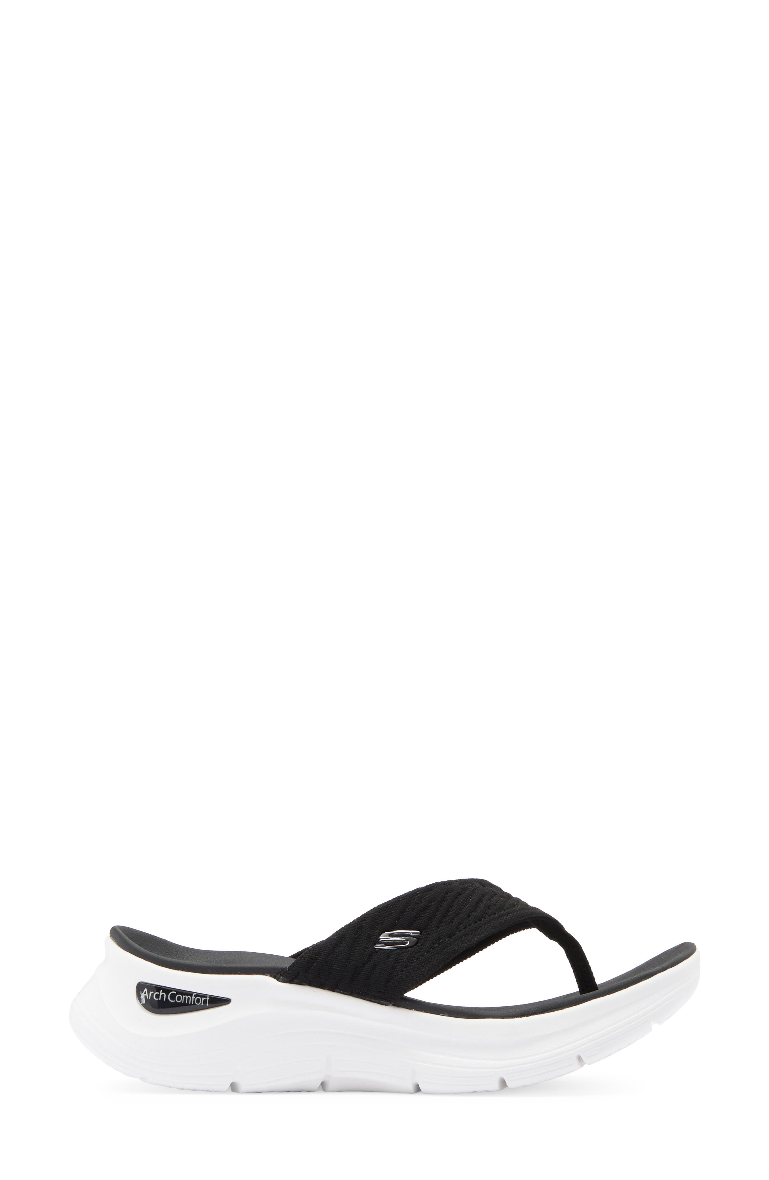 SKECHERS Kamaryn Thong Sandal, Alternate, color, Black/ White