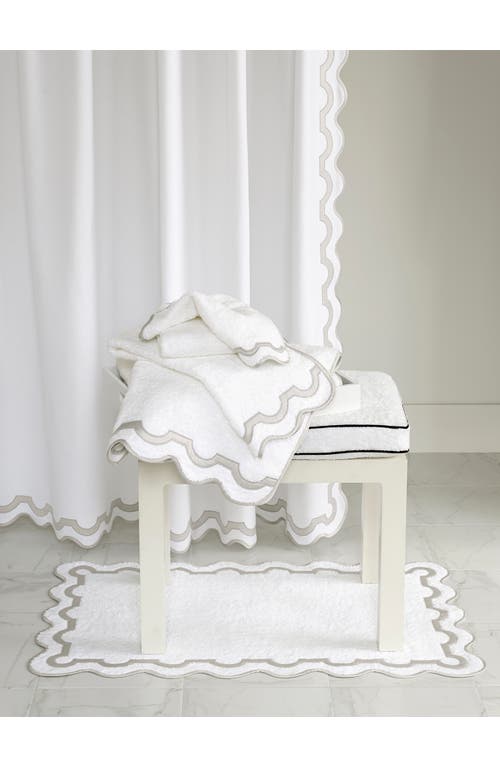 Matouk Mirasol Hand Towel In Pool