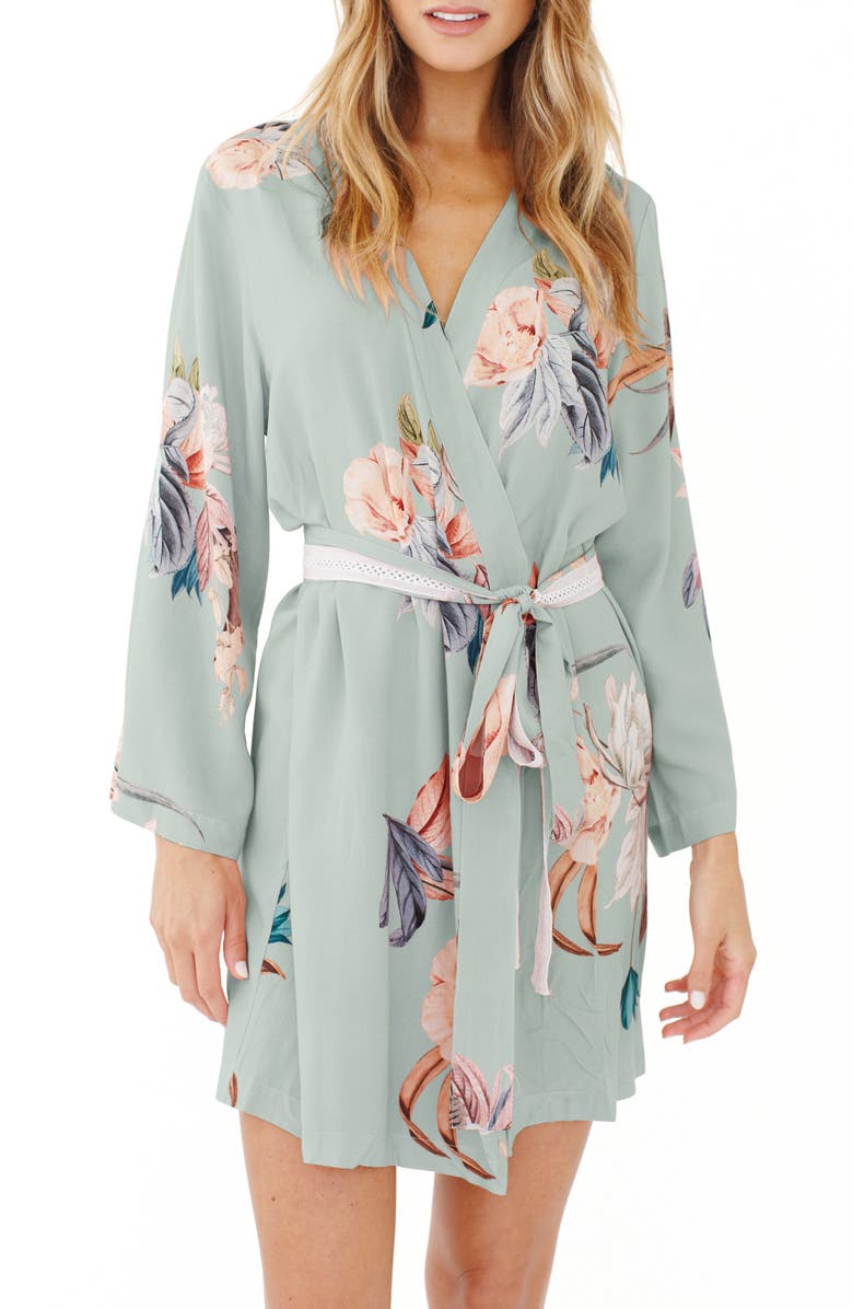 Plum Pretty Sugar Floral Print Short Robe, Main, color, 