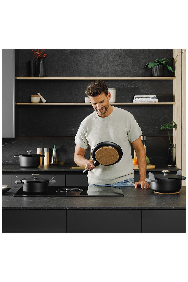 Leo Phantom 10-Inch Pancake Pan, Alternate, color, BLACK