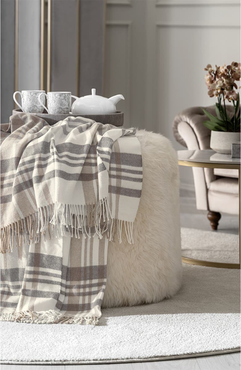 Togas Ruiz throw, Alternate, color, Beige