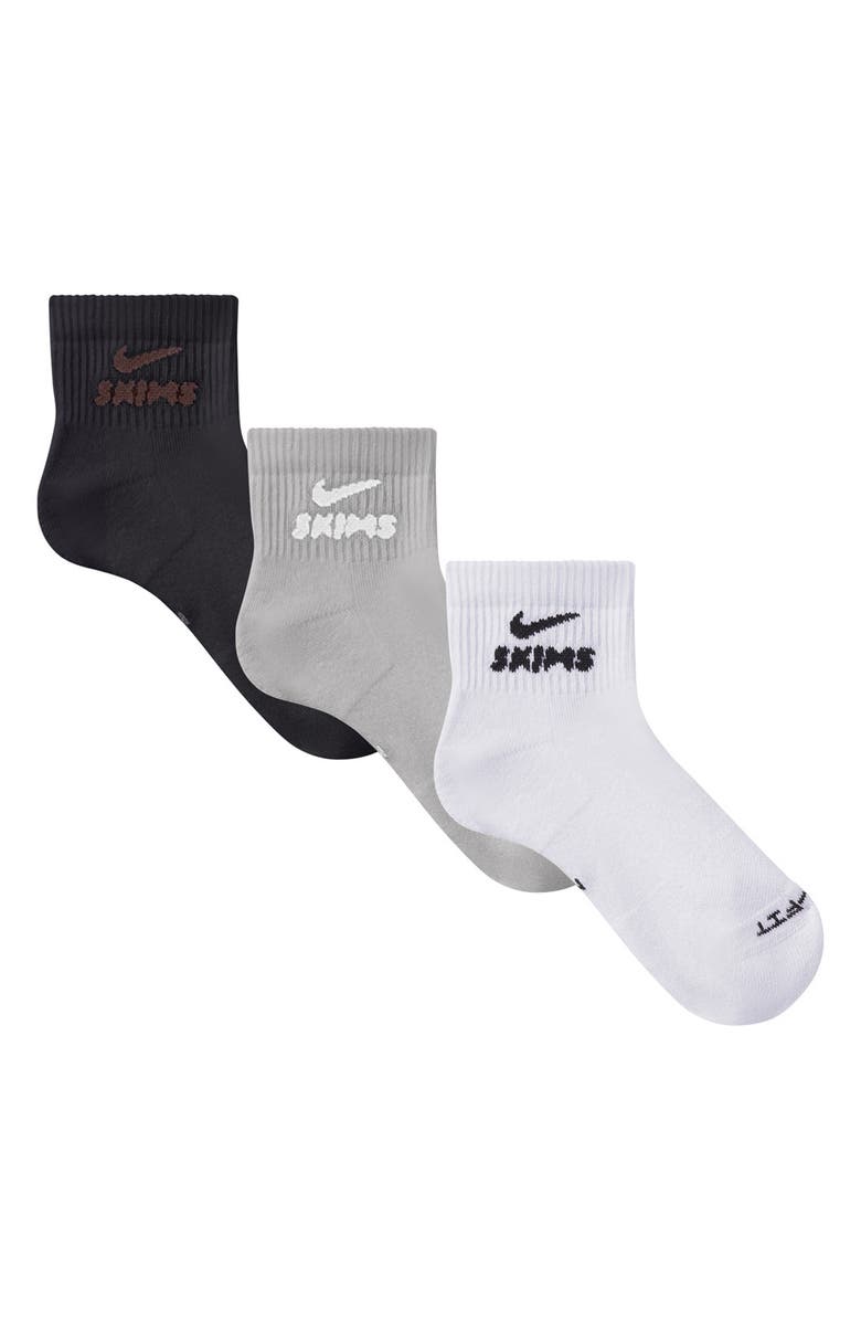 NikeSKIMS Dri-Fit Quarter Crew Socks 3-Pack, Alternate, color, Snow, Heathergray, Obsidian