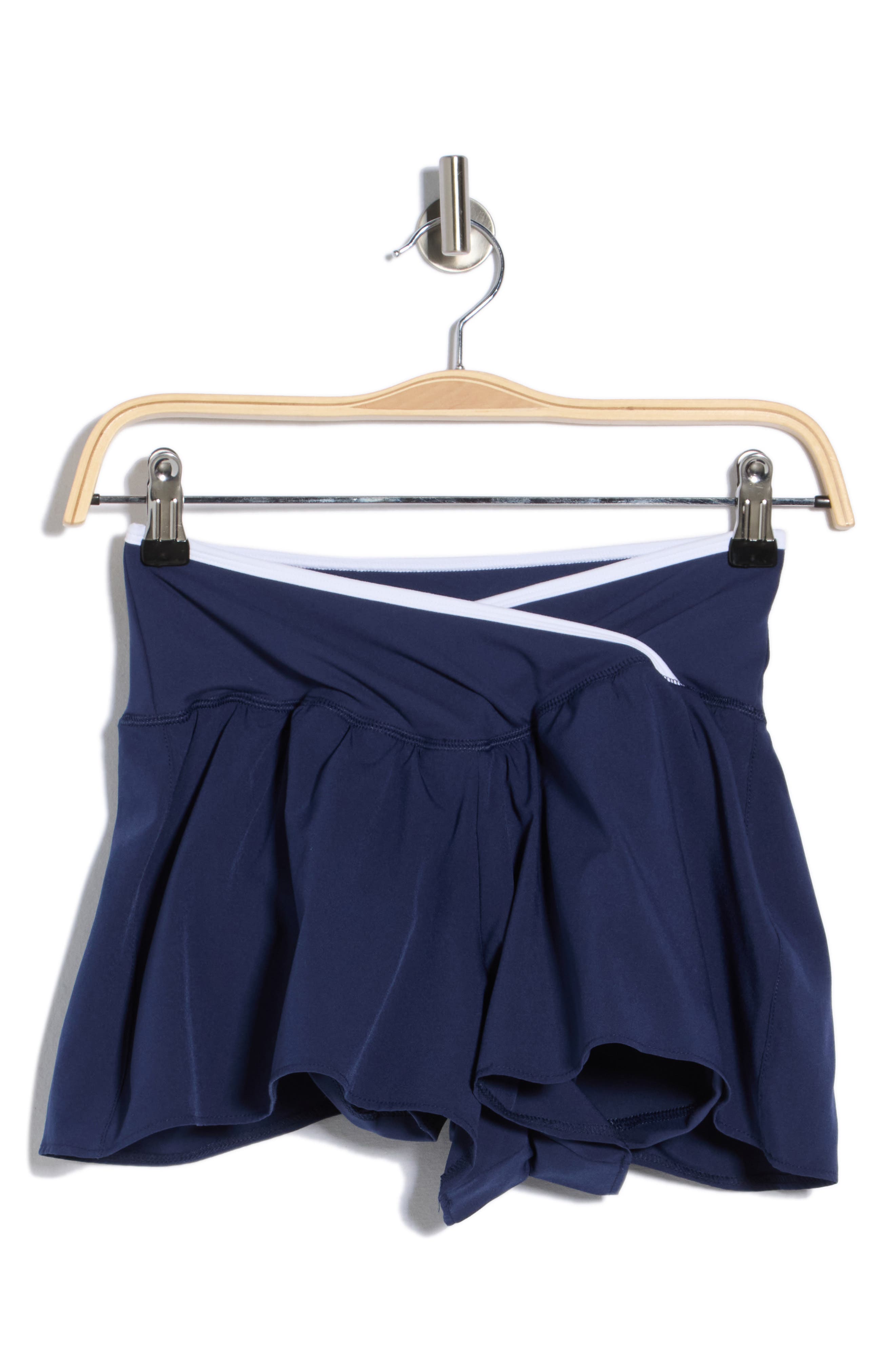 YOGALICIOUS Woven Colby Crossover Shorts