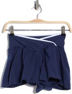 YOGALICIOUS Woven Colby Crossover Shorts