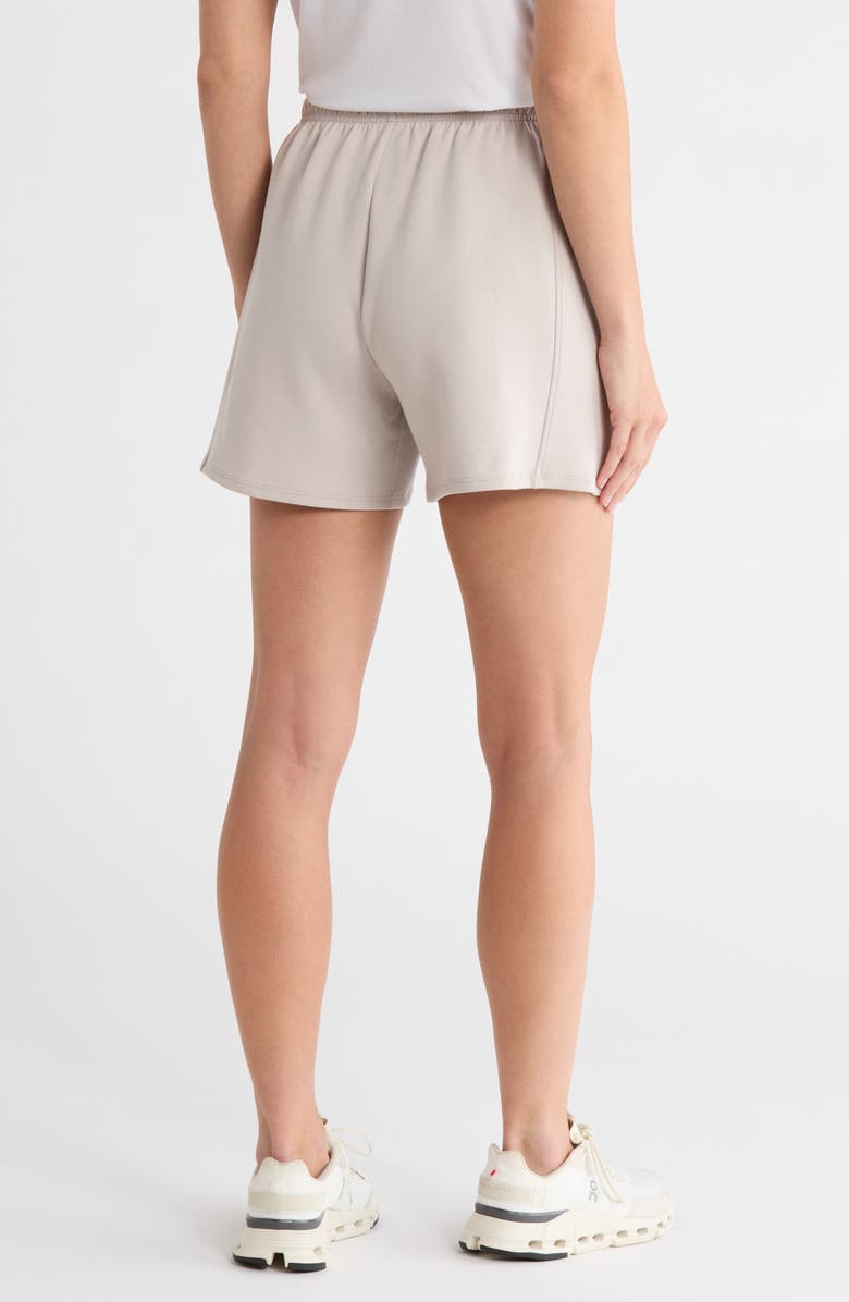 YOGALICIOUS Weekend Tulip Hem Scuba City Shorts, Alternate, color, Shadow Rock/ White Piping