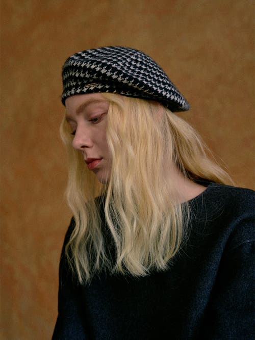 Lost Pattern Nyc "houndstooth" Wool-cashmere Beret Hat In Black