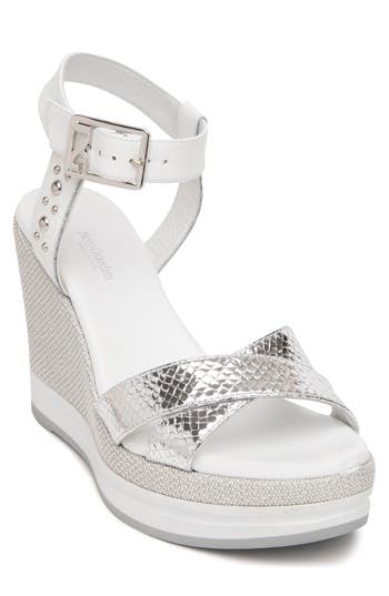 Nerogiardini Metallic Platform Wedge Sandal In White/silver