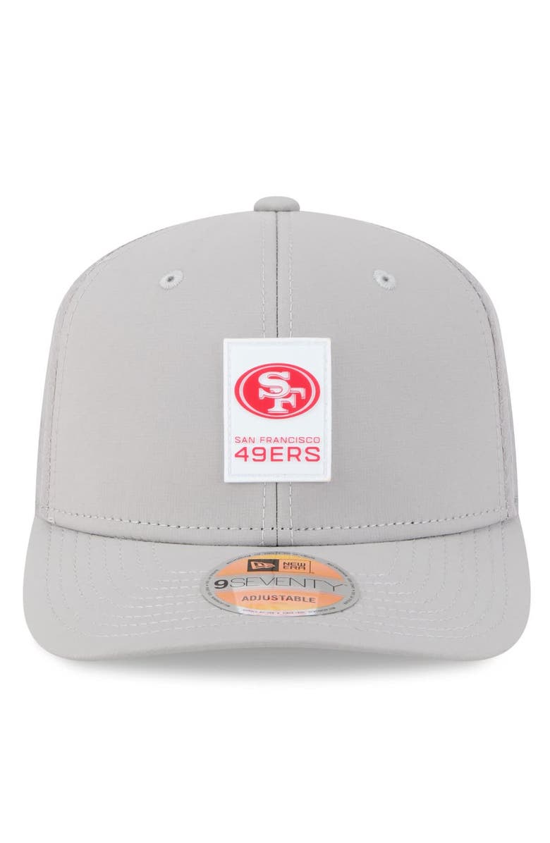 New Era Men's New Era Gray San Francisco 49ers 2025 Sideline 9SEVENTY Adjustable Trucker Hat, Alternate, color,