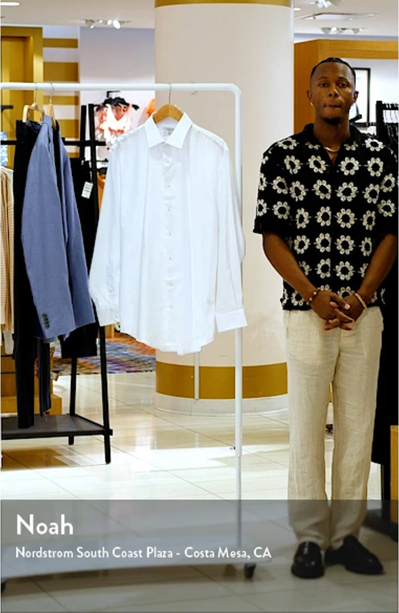 Traditional Fit Cotton Oxford Non-Iron Dress Shirt, sales video thumbnail