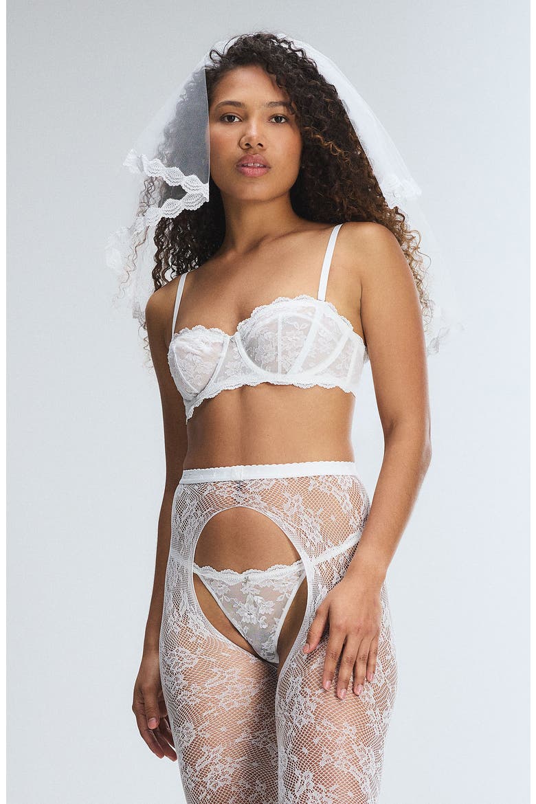 At First Sight Veil, Alternate, color, HAZY WHITE