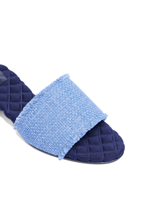 Aera Giorgia Square Low Heeled Sandal In Blue