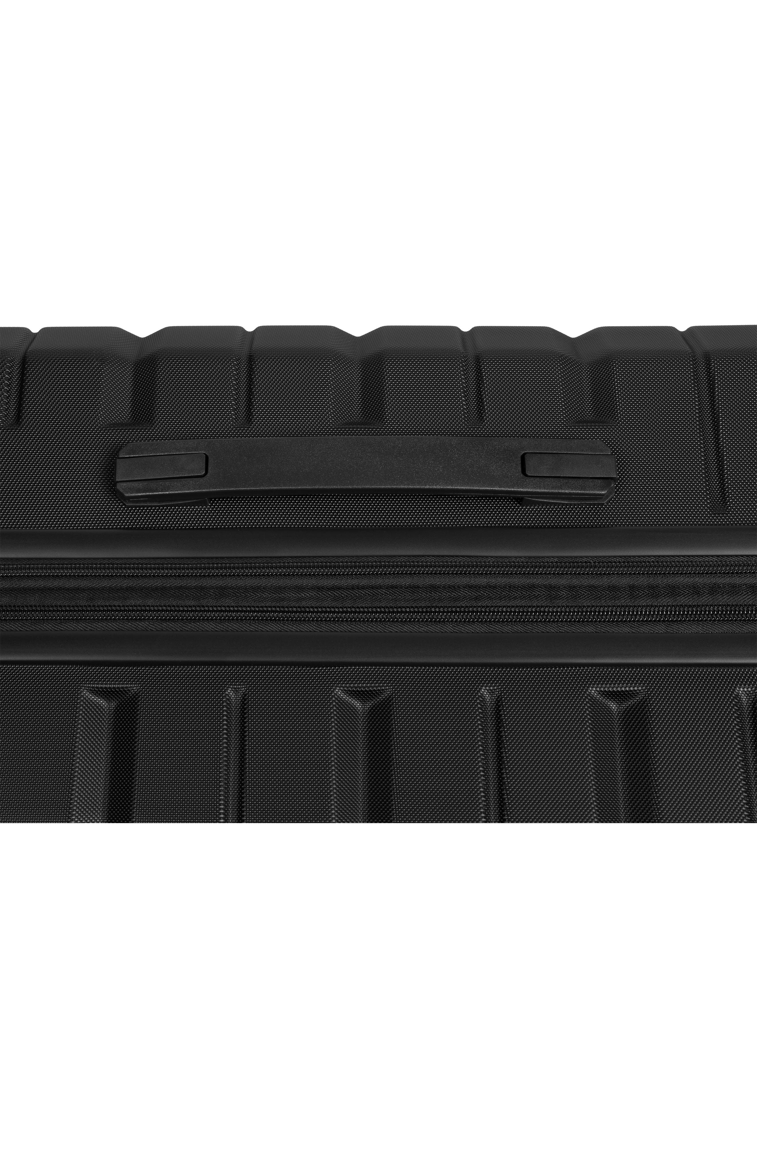 IT LUGGAGE Submission 27-Inch Hardside Spinner Luggage, Alternate, color, Black