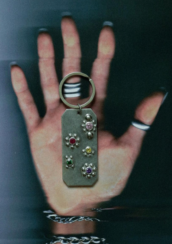 Keychain II, Alternate, color, Silver