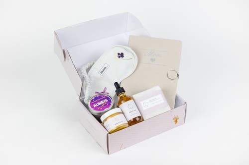Lizush Pampering Mother's Day Gift Box- Handmade Natural Skincare & Spa Kit
