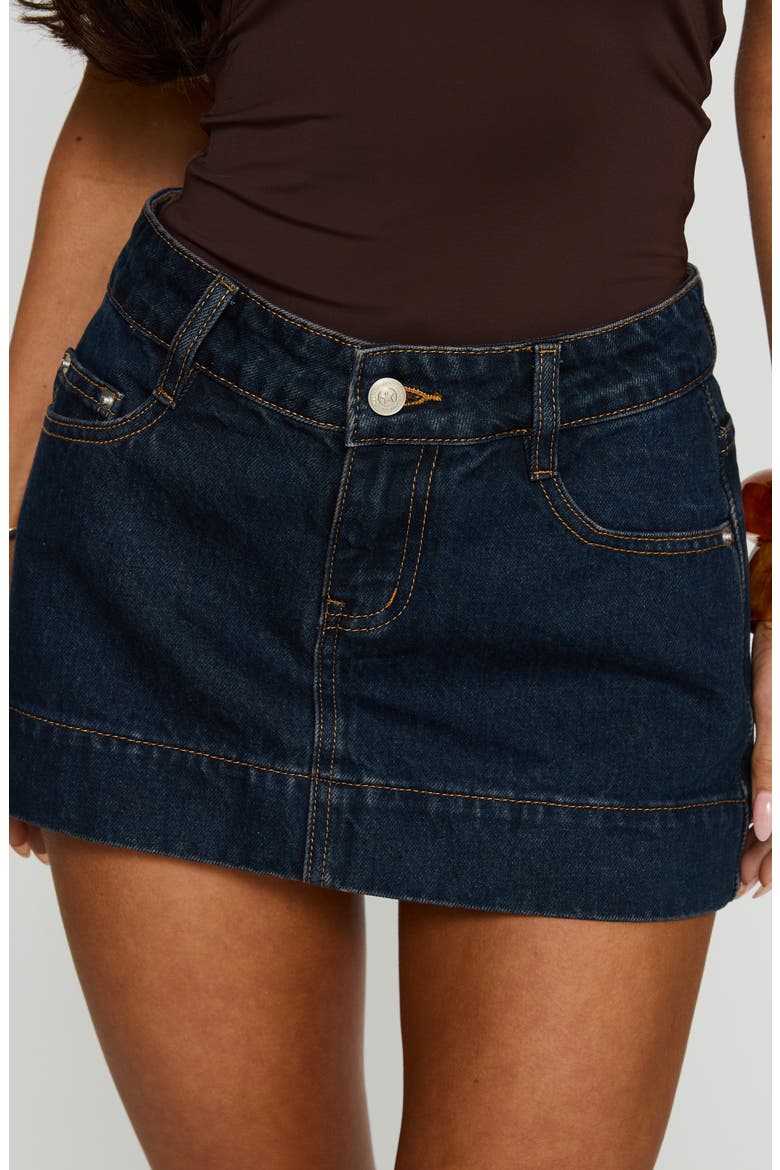 Warna Low Rise Denim Miniskirt, Alternate, color, DARK WASH