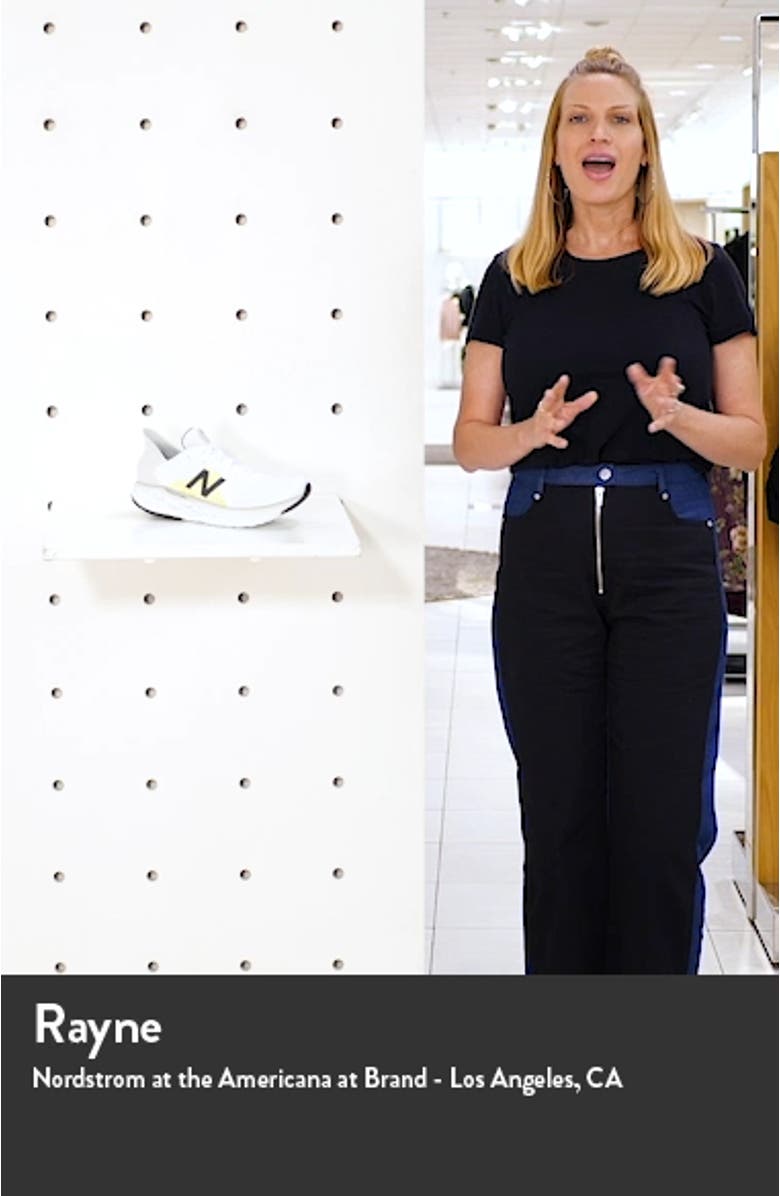 1080v10 Running Shoe, sales video thumbnail