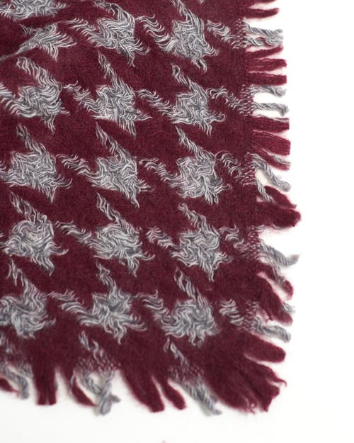 Lost Pattern Nyc "houndstooth" Cashmere Scarf In Burgundy