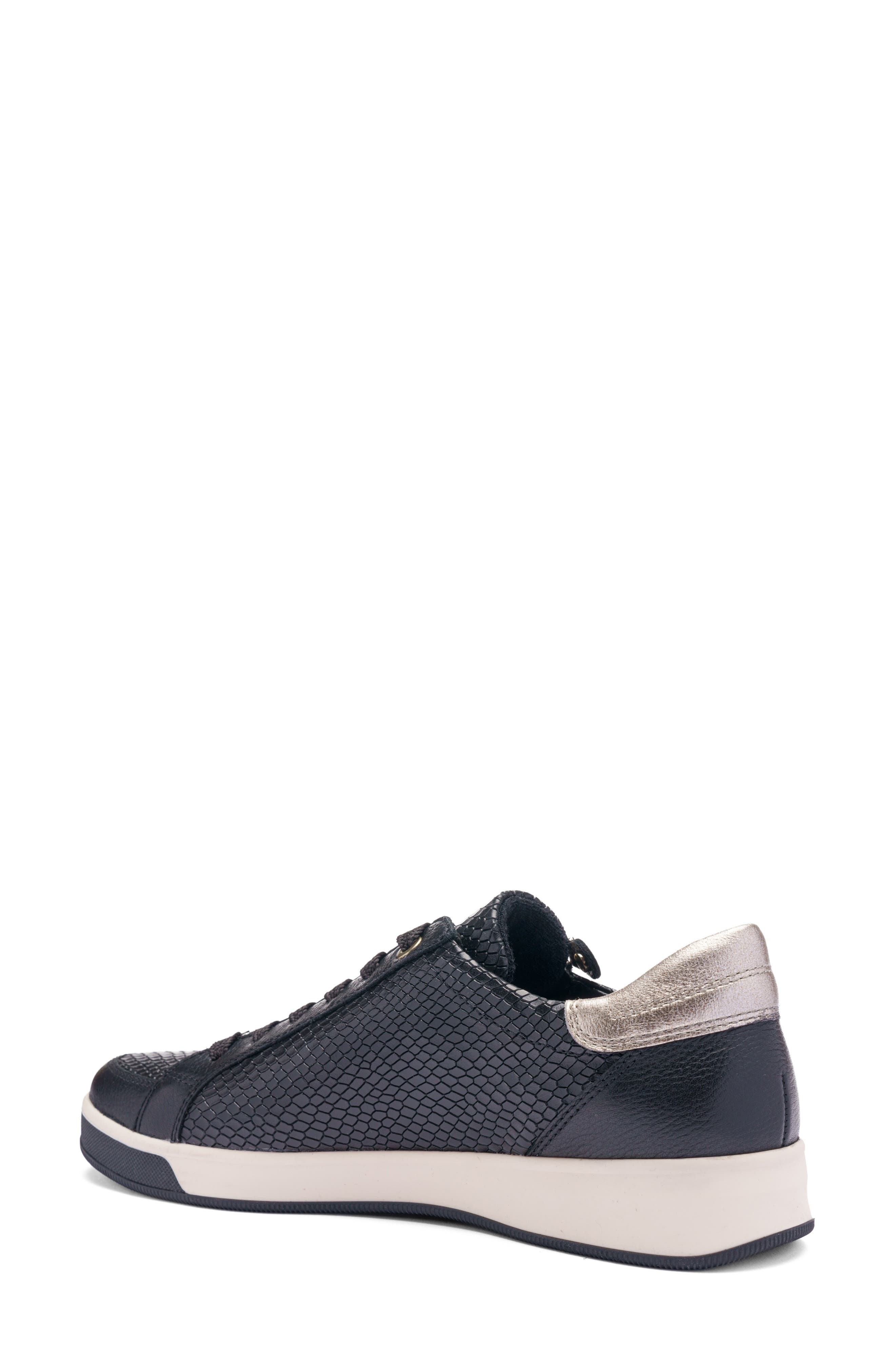 Rei Low Top Sneaker - image 4