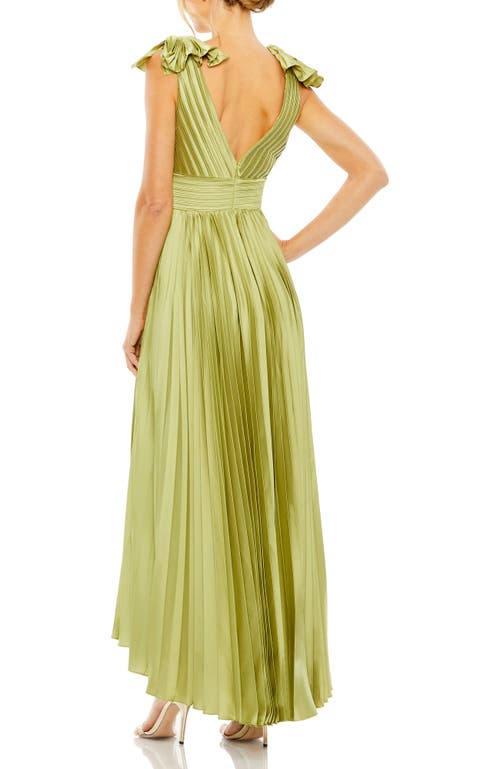 Mac Duggal Ruffle Top Sleeveless V Neck Pleated Gown In Apple Green
