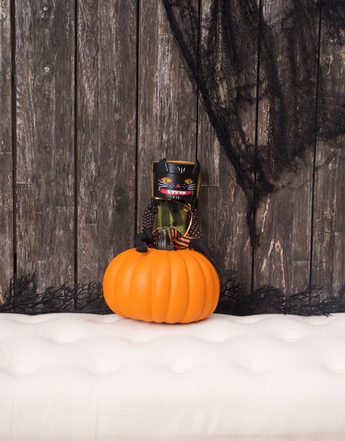 Gallerie Ii Genny Halloween Figure In Multi