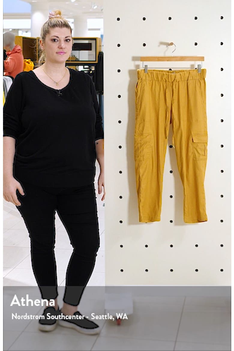 Crop Cargo Pants video