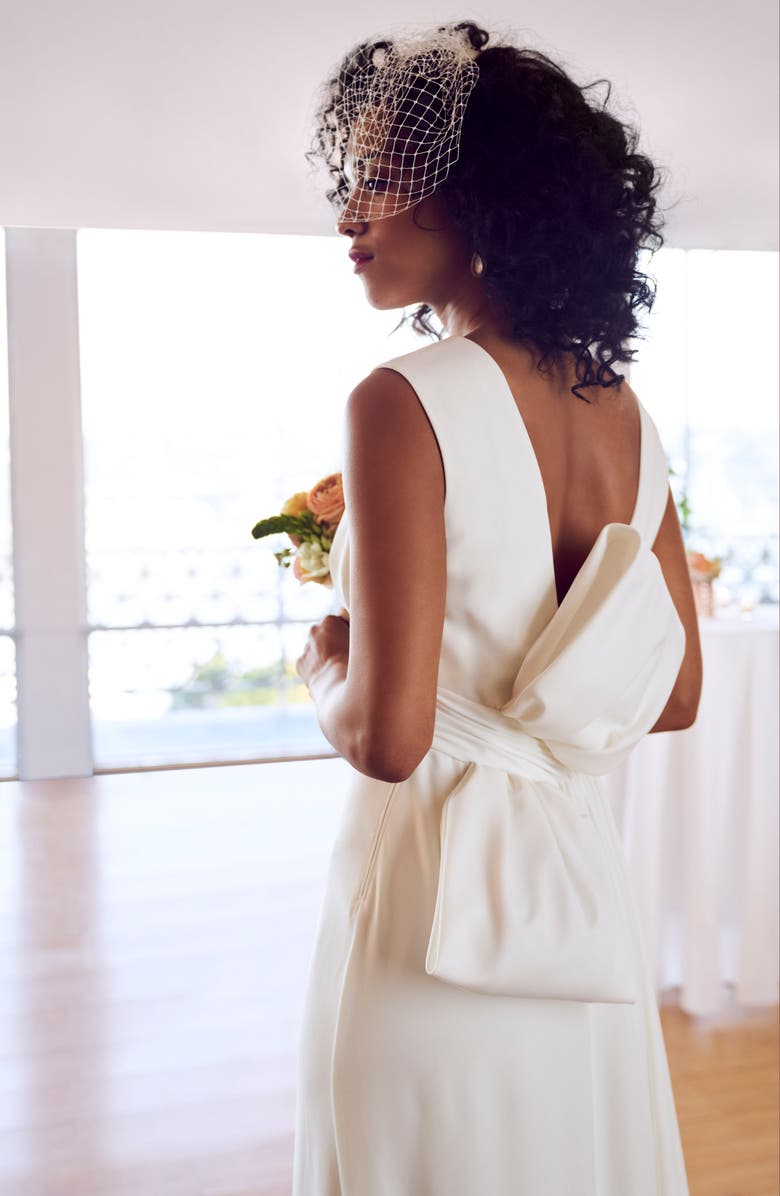 Tadashi Shoji Statement Bow Crepe Gown, Alternate, color, 