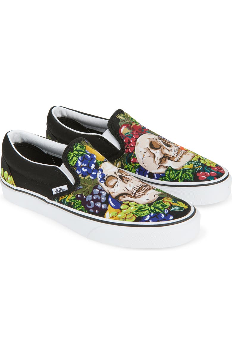 Vans Classic Slip-On Sneaker, Main, color, Black/White