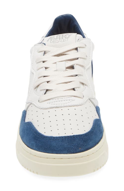 Autry Medalist Low Sneaker In Goat/suede Wht/capri