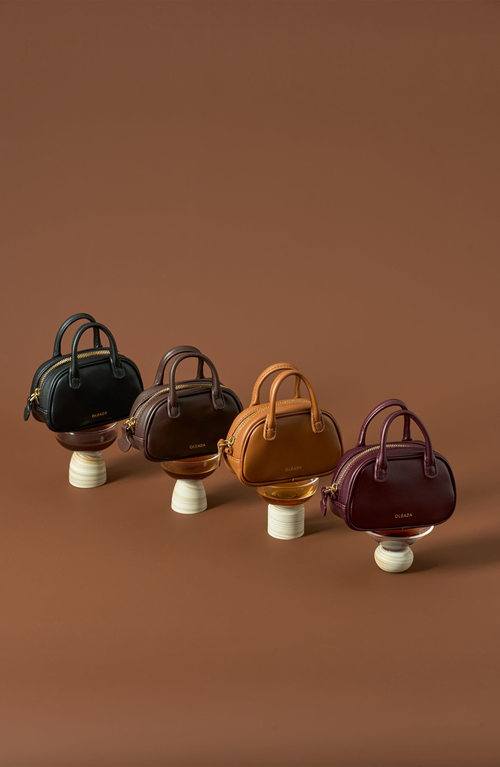 Oleada Marina Carryall Charm In Brown