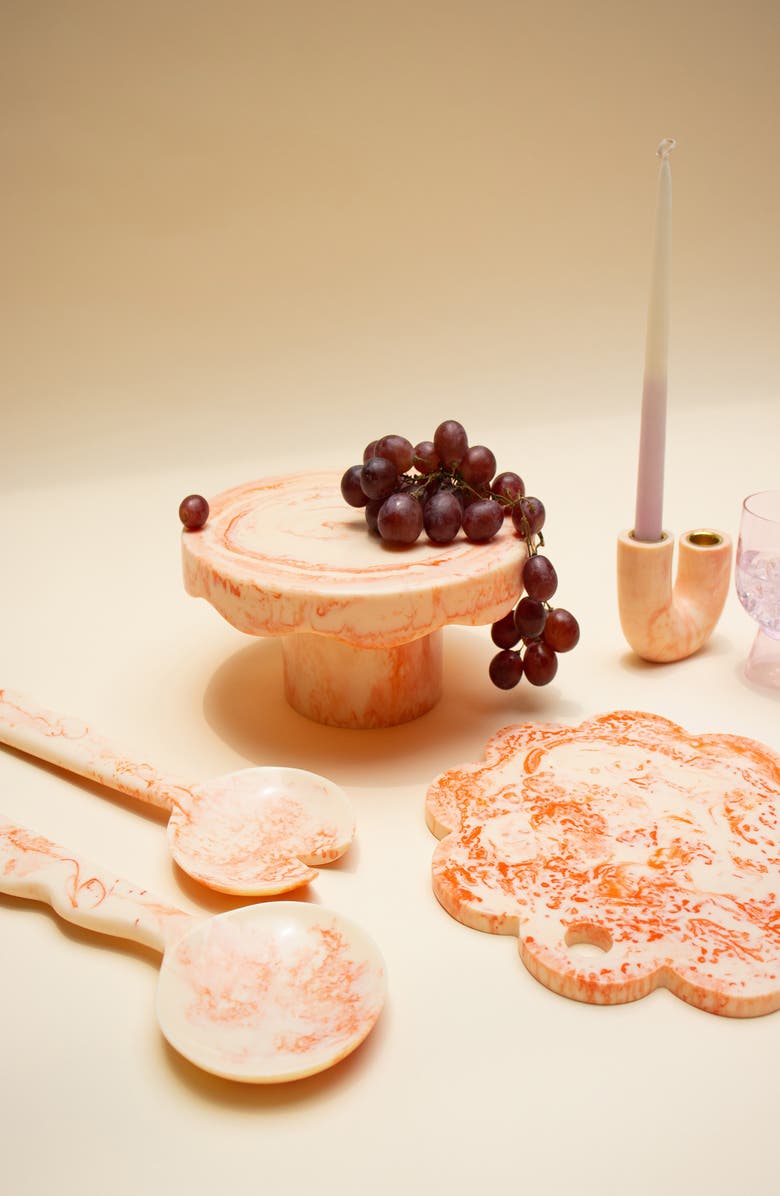 Casa Amarosa Scallop Resin Cake Stand, Alternate, color, Light Pink