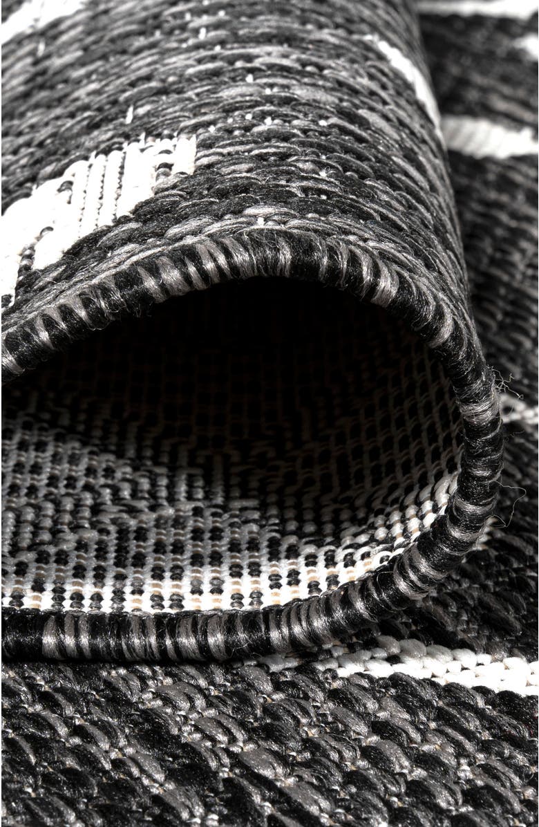 JONATHAN Y Nokat Bohemian Indoor/Outdoor Area Rug, Alternate, color, Black/Ivory