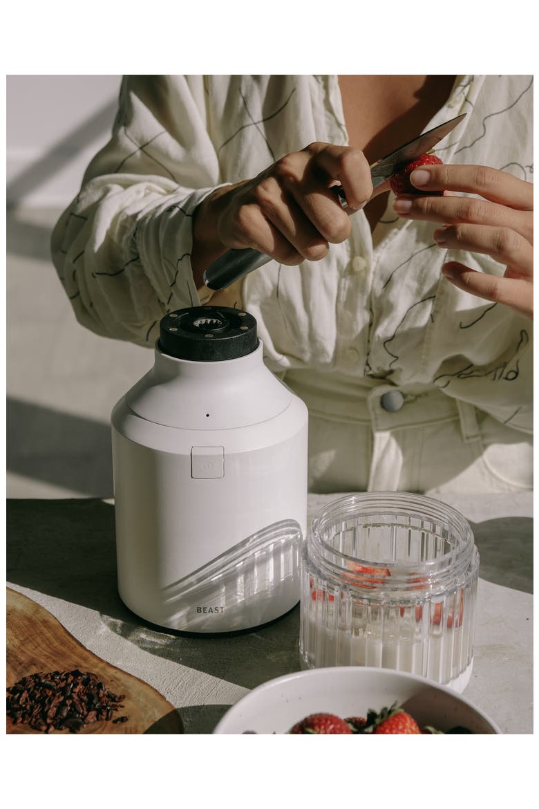 Beast Blender & Hydration System Set, Alternate, color, WHITE