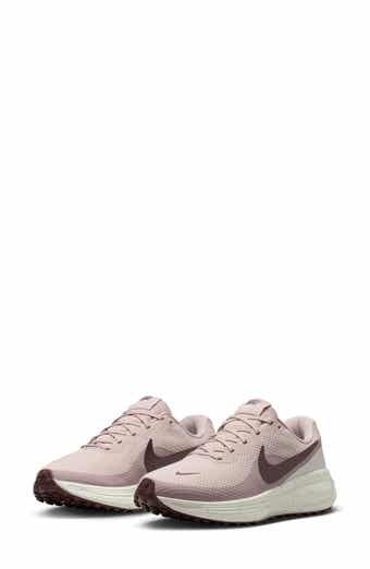 Revolution 8 Running Shoe