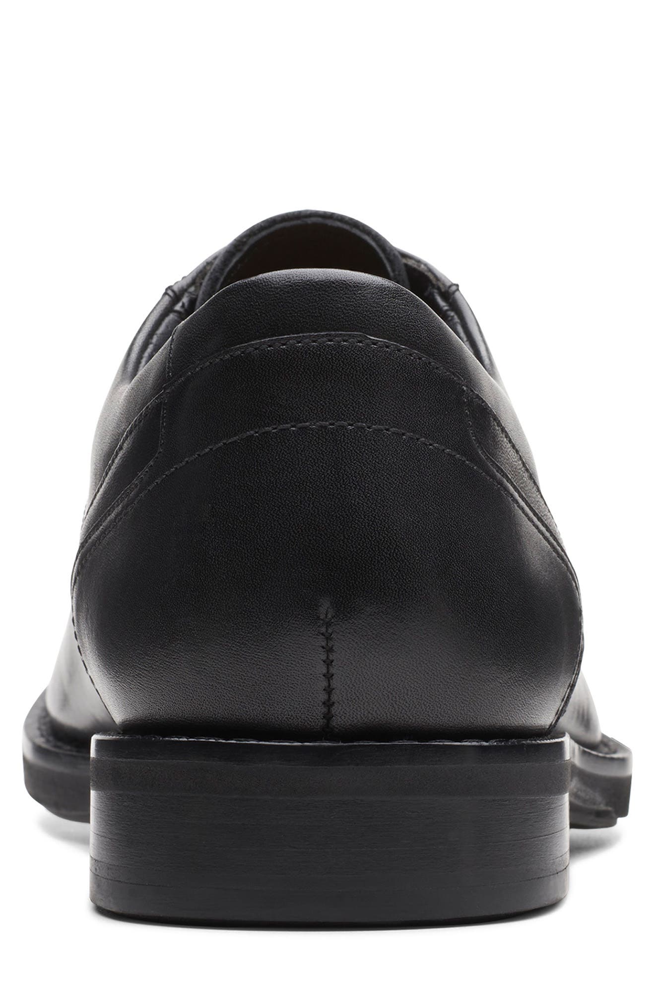 Clarks<sup>®</sup> Un Hugh Way Derby, Alternate, color, 