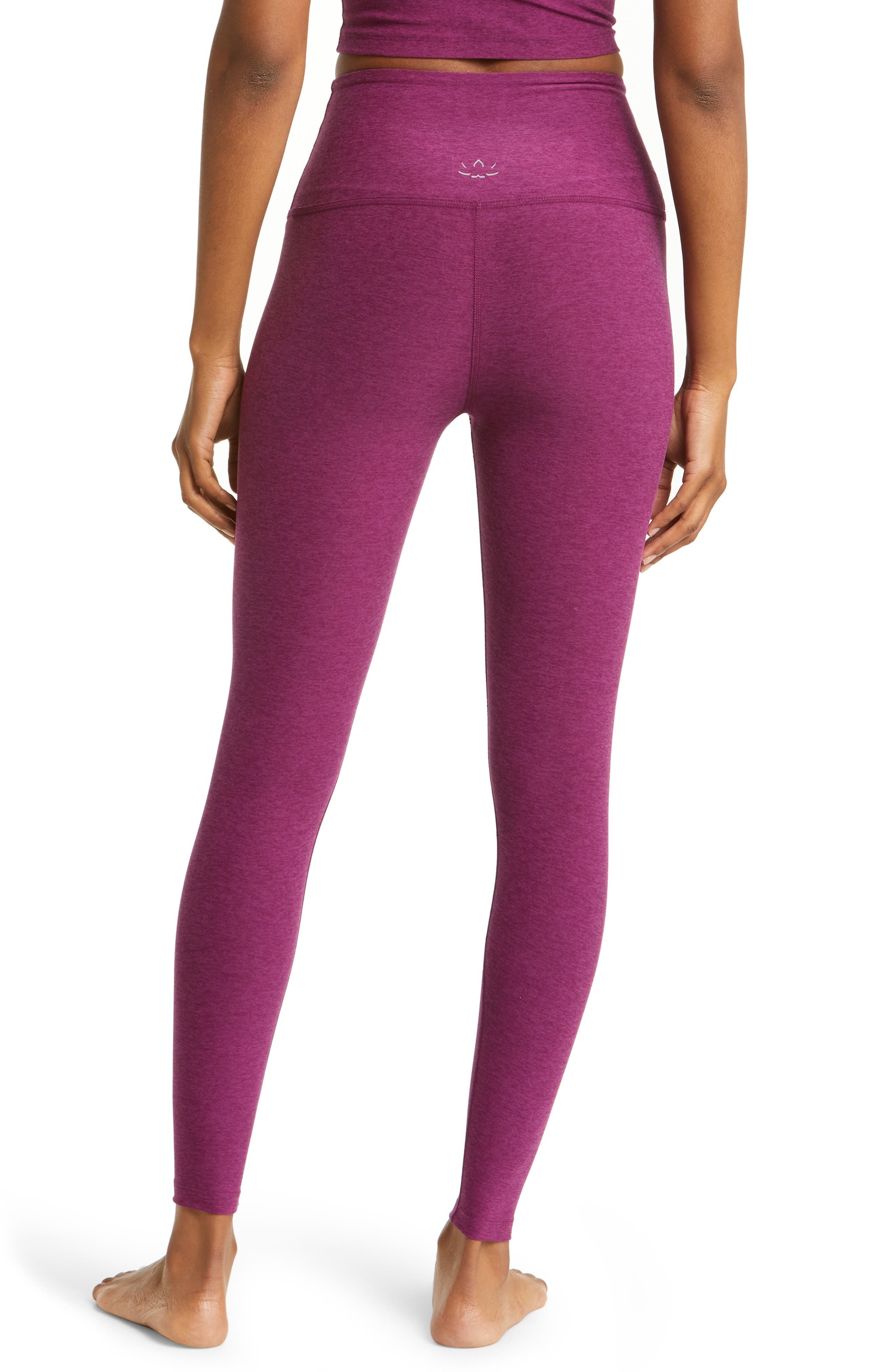 Женские Beyond Yoga Caught in the Midi High Waist Leggings — фото 2