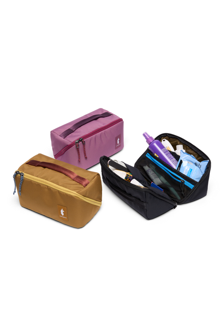 Viaje Toiletry Kit - Cada Día, Alternate, color, Cotopaxi Black