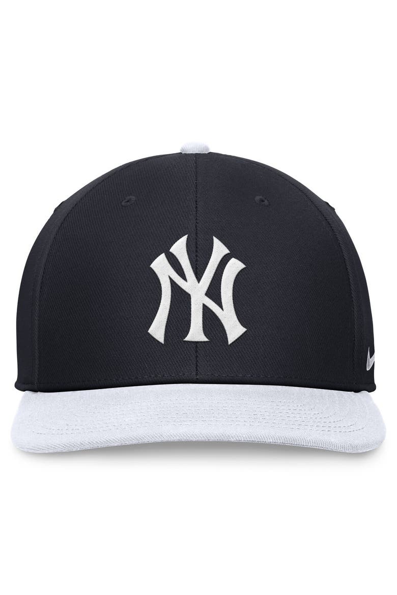 Men's Nike Navy/White New York Yankees Evergreen Two-Tone Snapback Hat, Alternate, color, Navy