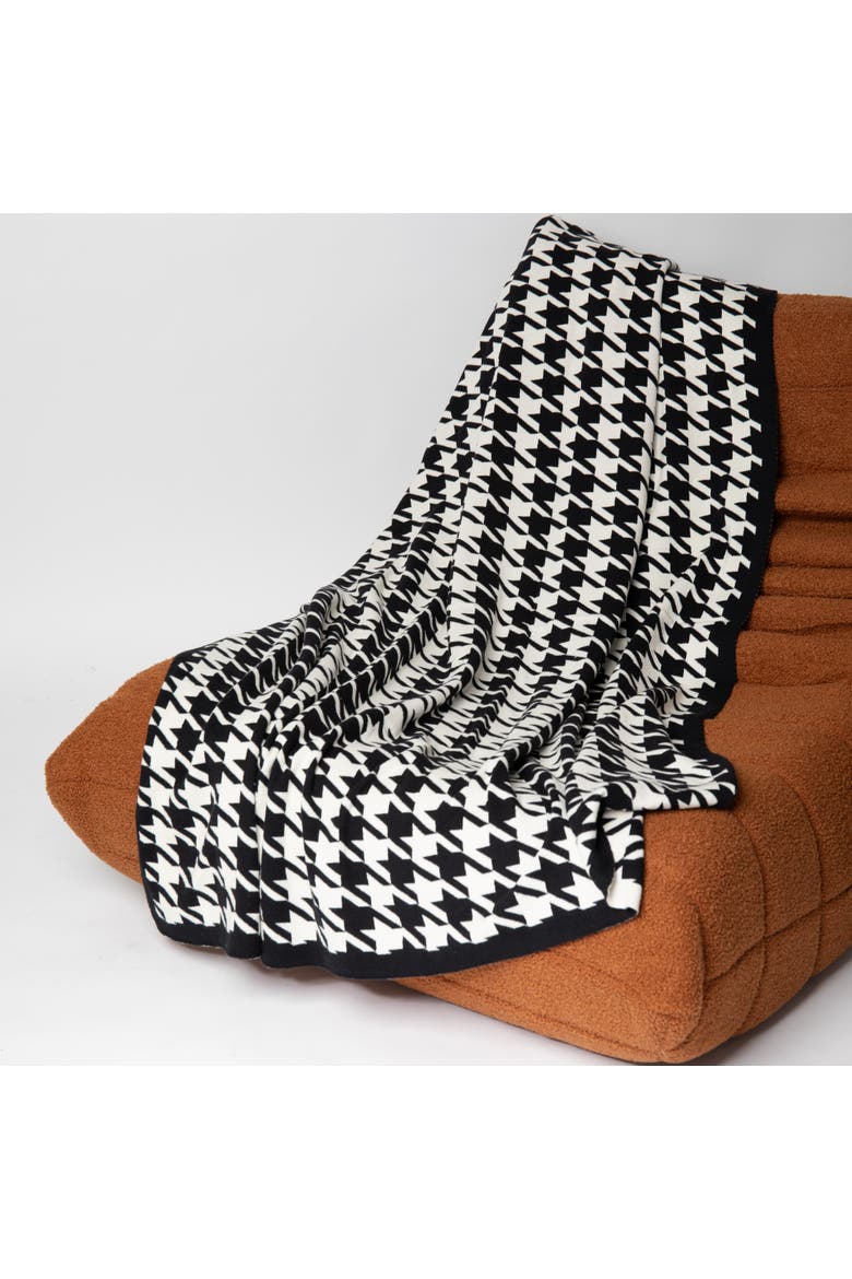 Houndstooth Organic Cotton Throw Blanket, Alternate, color, Black