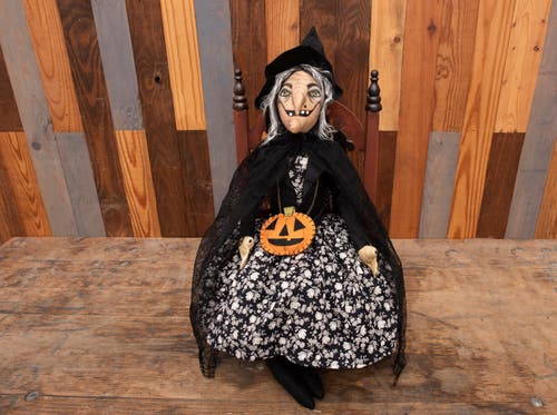 Gallerie Ii Hazel Gathered Traditions Joe Spencer Halloween Figure In Black