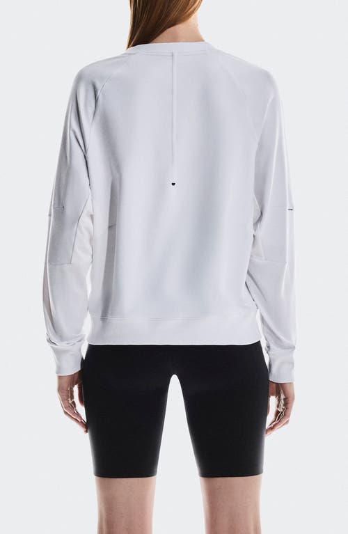 On Studio Sweatshirt In White