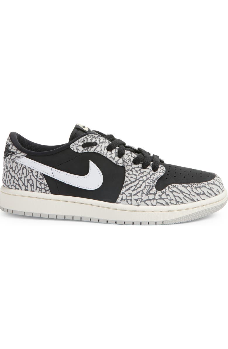 Nike Air Jordan 1 Retro Low OG Sneaker, Alternate, color,