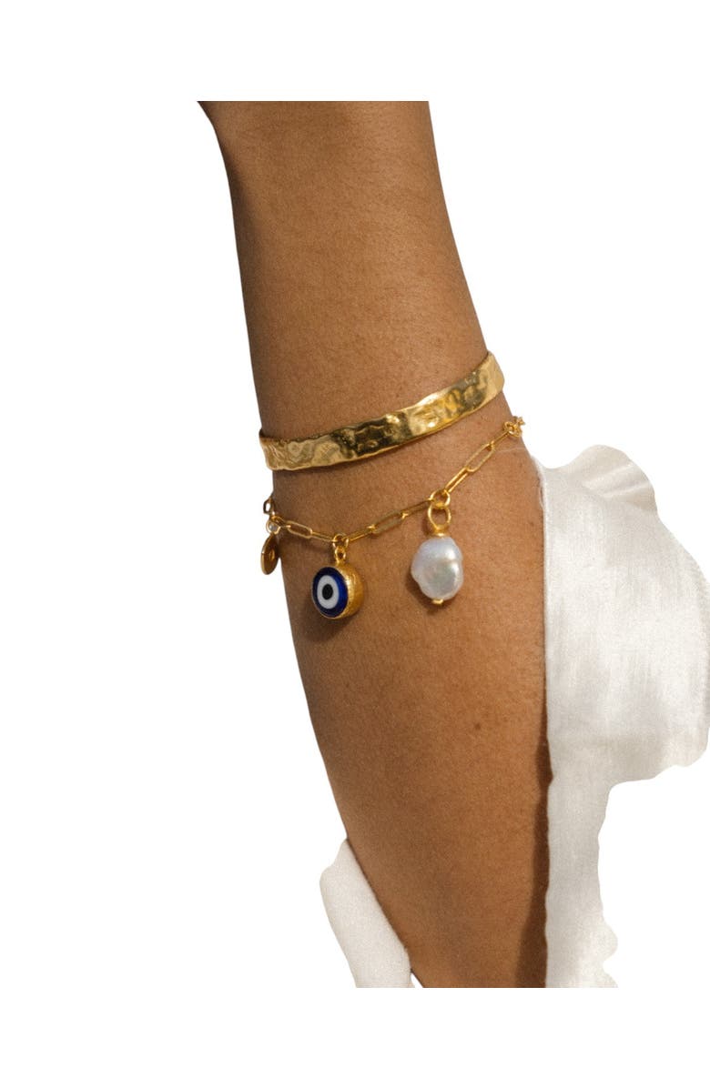 Ottoman Hands Dela Textured Cuff Bracelet, Alternate, color, Brass