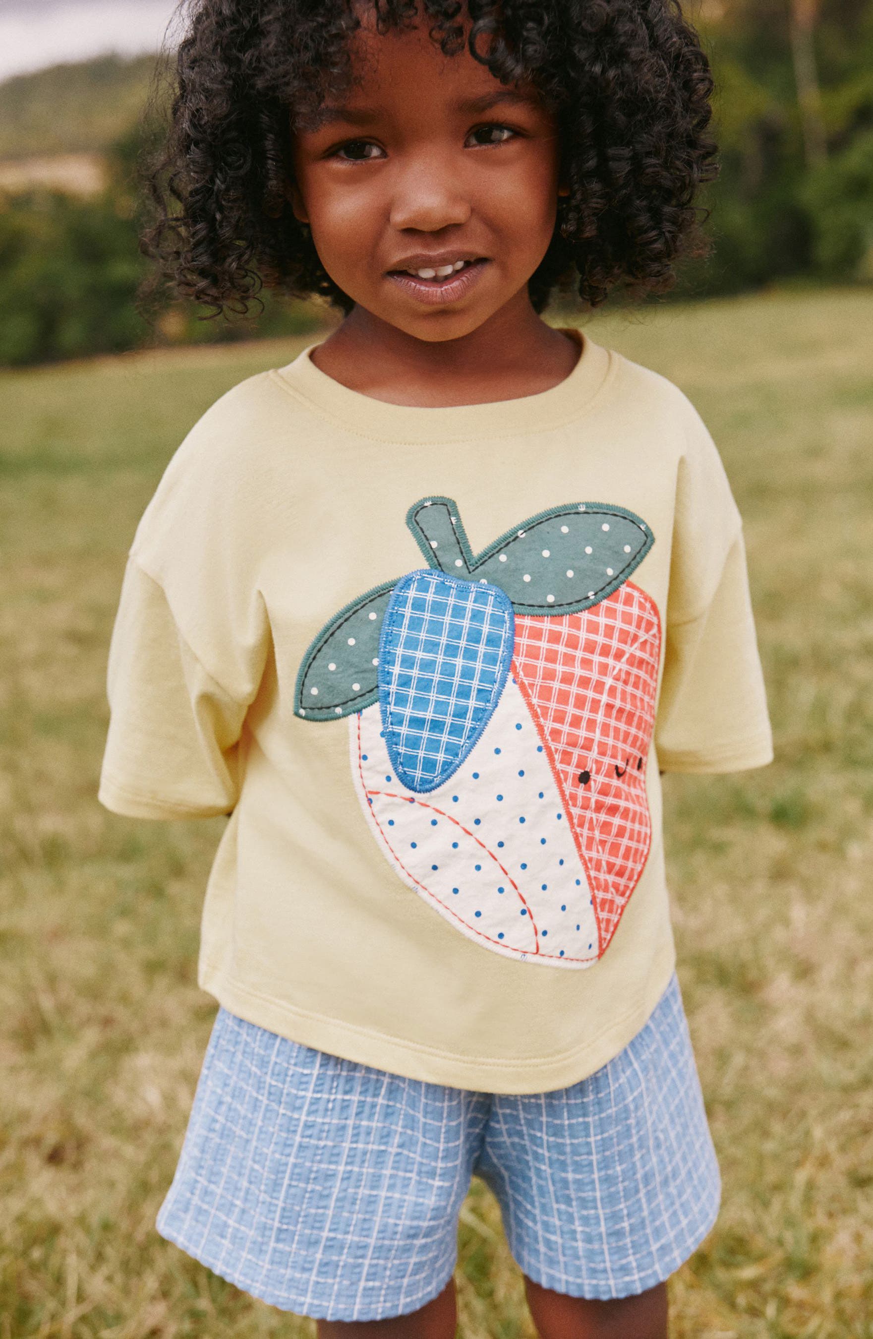 Детские NEXT Kids' Strawberry Graphic T-Shirt & Shorts Set — фото 7